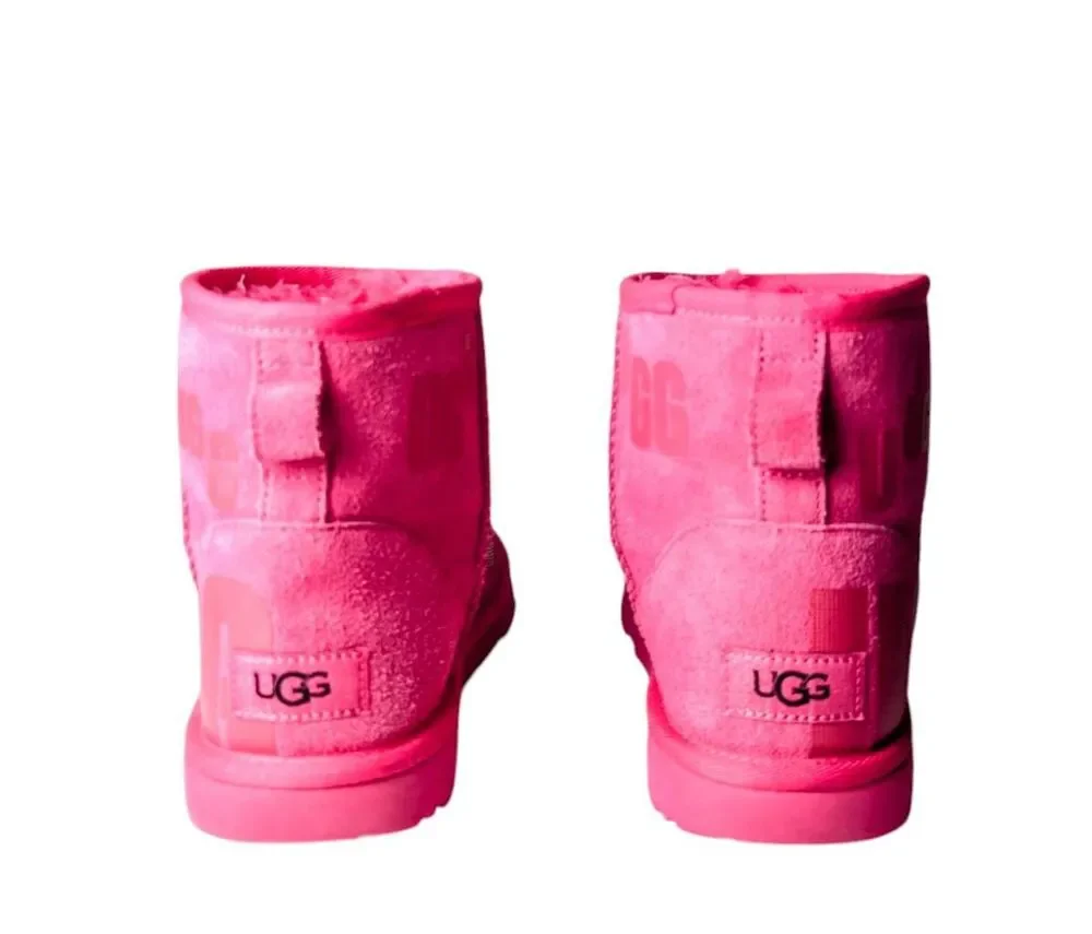 NWOB UGG Classic Mini Scatter Graphic Boot In Pink Size 5Y/W6.5
